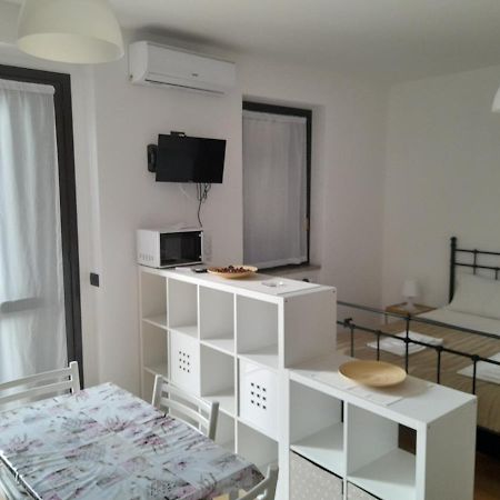 Casa Stefania 3 Apartment Mandello del Lario Luaran gambar