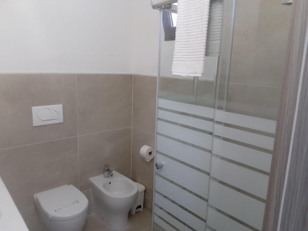 Casa Stefania 3 Apartment Mandello del Lario Luaran gambar