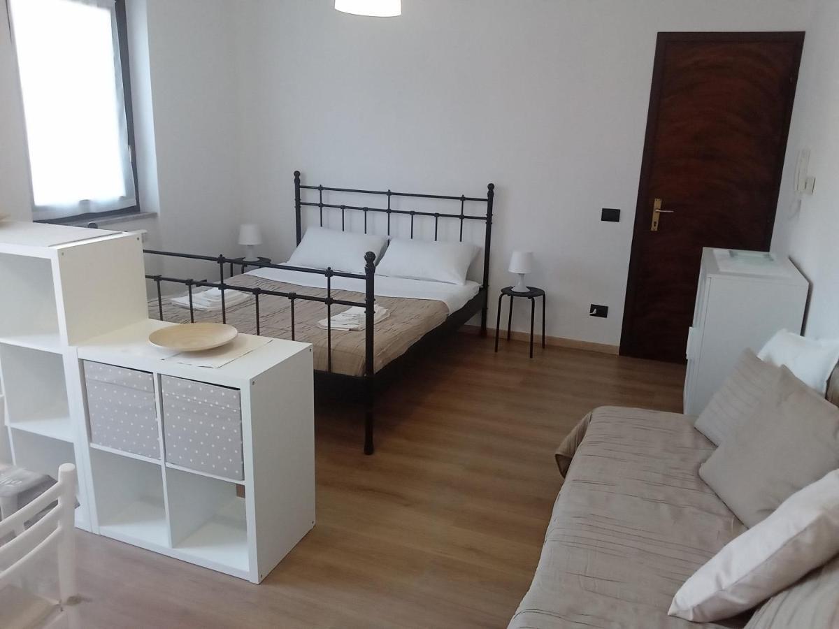 Casa Stefania 3 Apartment Mandello del Lario Luaran gambar